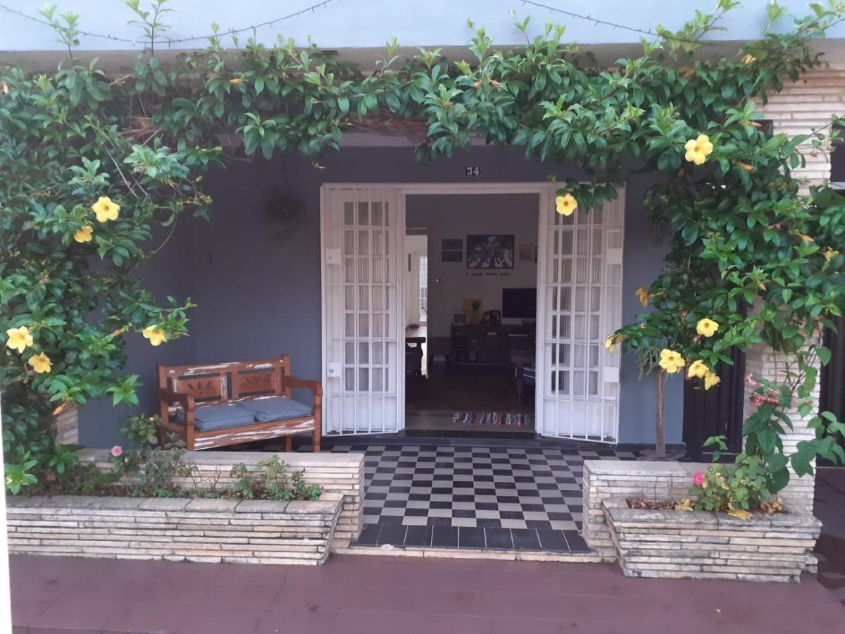 Casa Com Piscina, Confortavel E Otima Localizacao *